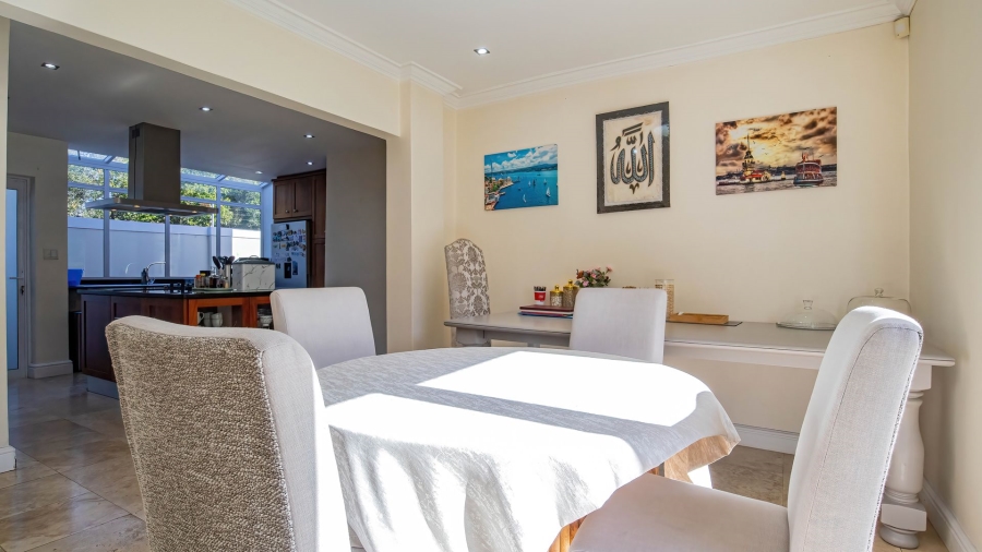 6 Bedroom Property for Sale in Newlands Western Cape